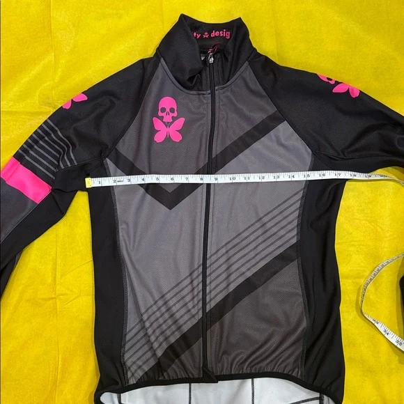 Betty Designs Black and Pink Tomboy Cycling Polar Jacket. Medium - Picture 4 of 8